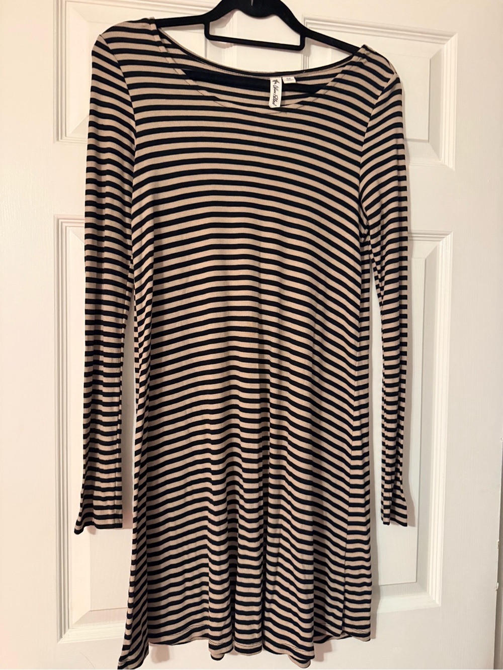 Others Follow Black/Cream Striped Long Sleeve Super Soft Waffle Swing Dress med